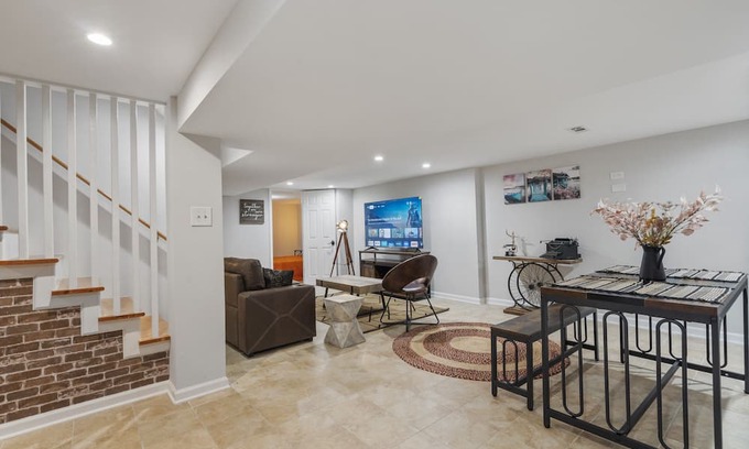 Springfield Apartment | Industrial style basement apartment near D.C.