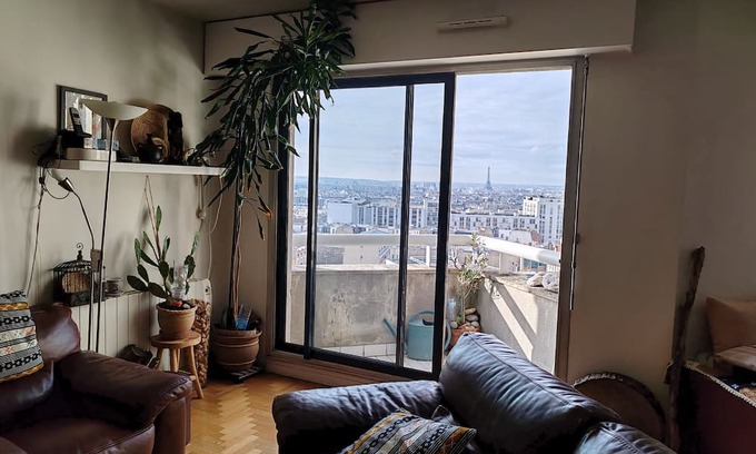 Combat Apartment | Elegant T6 Duplex in Paris with Panoramic Views & Spa