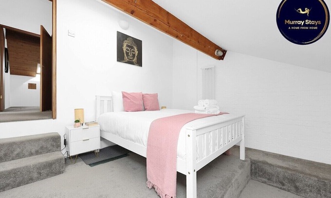 Bromley South Apartment | Large Industrial Style 2 Bedroom Flat!