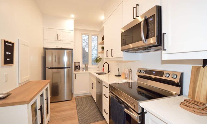 Perth Apartment | Relaxing Executive Retreat in Central Perth with Spa & Hot Tub