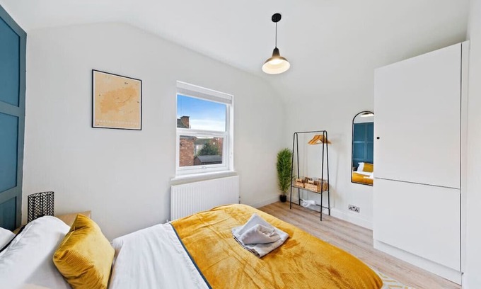 Kettering Apartment | Modern Apartment in Kettering - Family-Friendly & Convenient