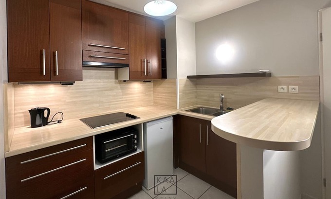 Lognes Apartment | Modern Apartment Near Disneyland & Paris - Family Friendly