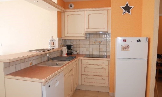 Travo Apartment | Beau T2: Terrace with Ocean View and Family-Friendly Amenities