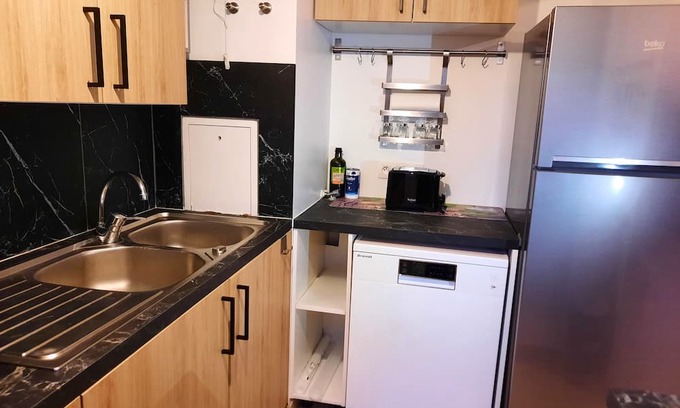 Bezons Apartment | Scenic River Views with Family-Friendly Amenities in Paris