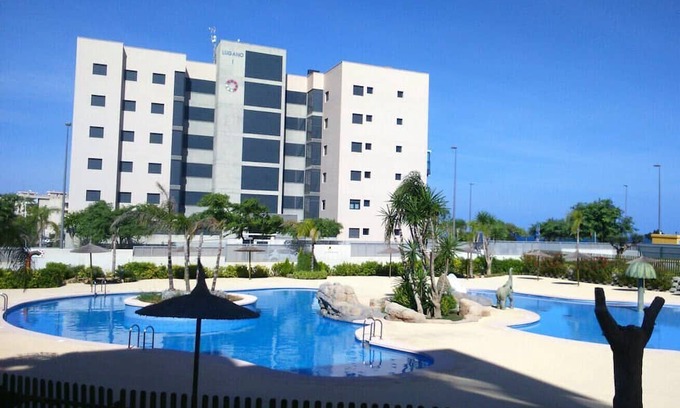 Mil Palmeras Apartment | Oceanfront Apartment with Spectacular Terrace for Families