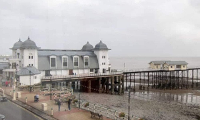 Penarth Apartment | Oceanfront 3-Bedroom Apartment at Penarth Sea Front