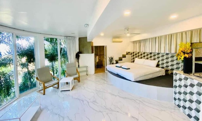 Chaweng City Center Villa | Relax at Samui Sky Pool Villa with Oceanfront Views