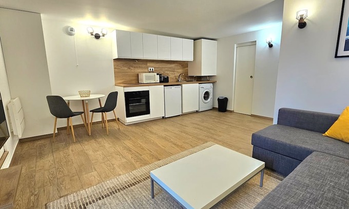 Sevran Apartment | Cosy Apartment Near Parc des Expositions & CDG Airport