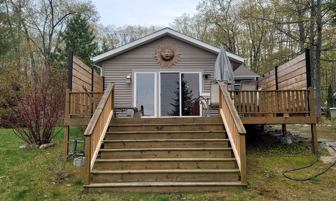 Johannesburg Cabin | Perfect Sandy Bottom Cabin at Big Bear Lake, Michigan