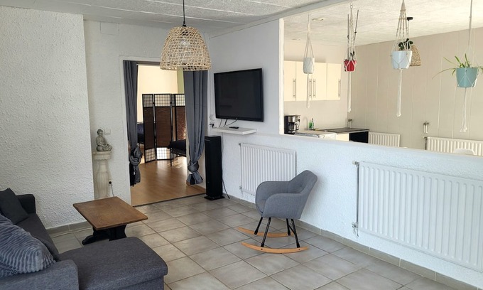 Gavarret-sur-Aulouste House | Cozy Retreat in the Heart of the Countryside