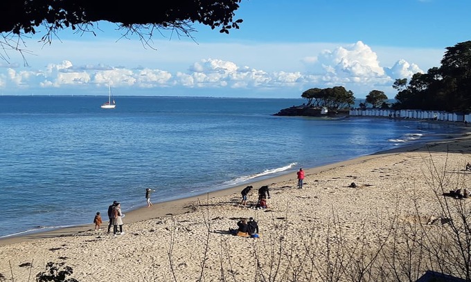 La Barre-de-Monts House | Cozy Belle Maison: Steps from the Sea with Pool & Breakfast