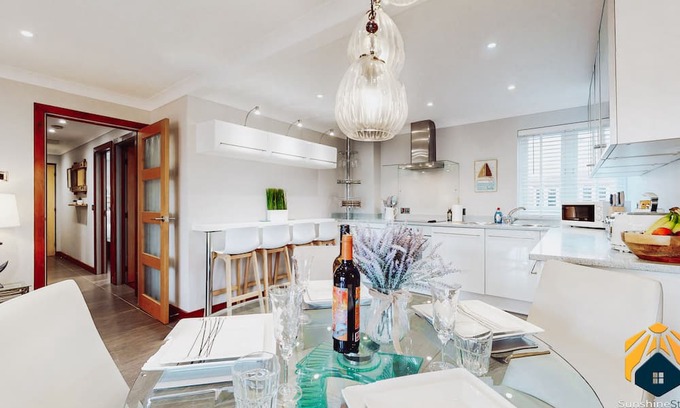 Landore Apartment | Family-Friendly 3 Bed Apartment in Swansea Marina