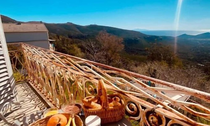Pietracorbara House | Family-Friendly Getaway with Spa and Kitchen Amenities