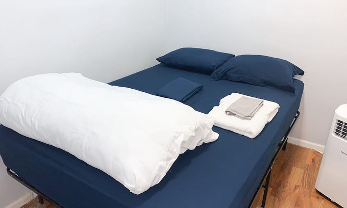 Ocean Hill House | Cozy Getaway Just Steps from Subway with Kitchen Access