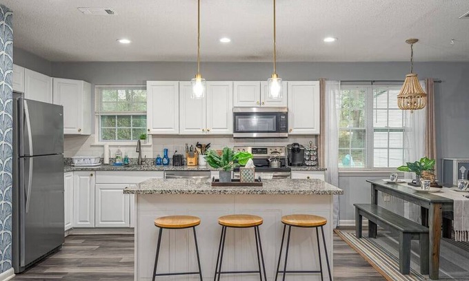 Savannah House | Family-Friendly Coastal Home in Savannah - Guest Rated 10/10