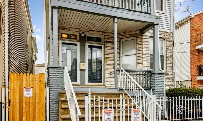 Elizabeth Apartment | Unique 1-Bed Apartment in Elizabeth, Steps from NYC