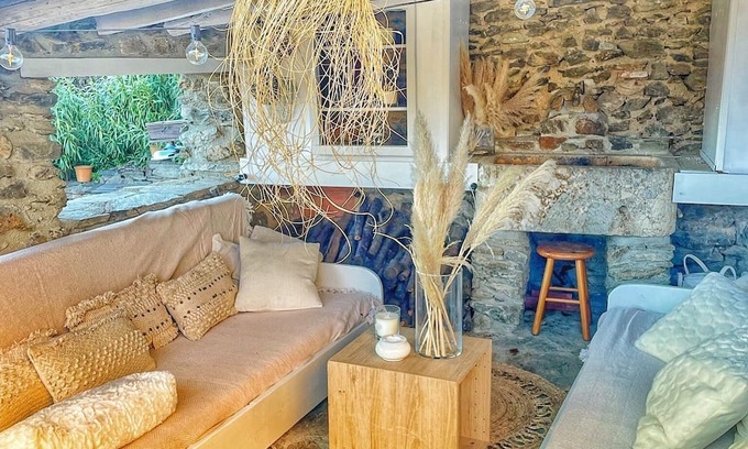 Montferrer Villa | Relaxing Villa 'Le Grand Mas De Can Noy' with Private Pool