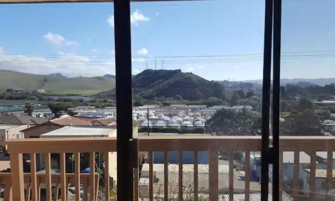 Morro Bay House | Charming House with Breathtaking Oceanfront Views