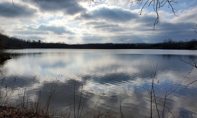 Crystal Lakes House | Serene Lakefront Retreat with Family-Friendly Amenities