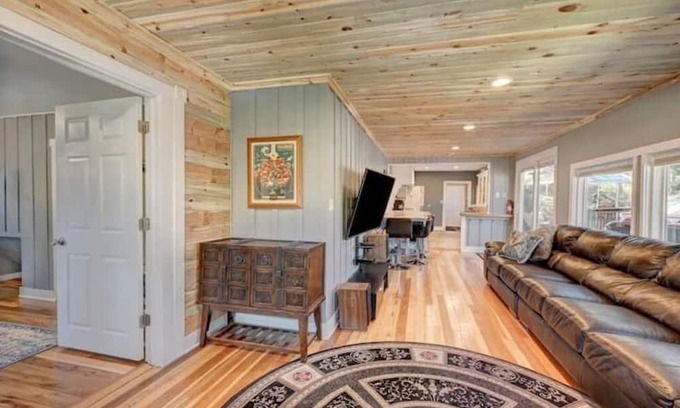 Evergreen Cabin | Cozy Home in Downtown Evergreen - Perfect for Families