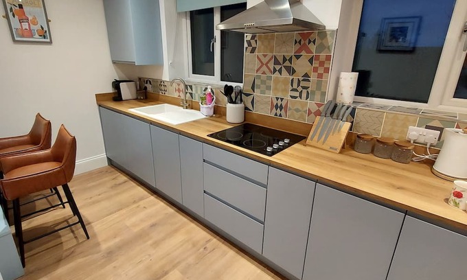 Glaisdale Apartment | Athelas Self-Catering Studio: Family-Friendly Retreat