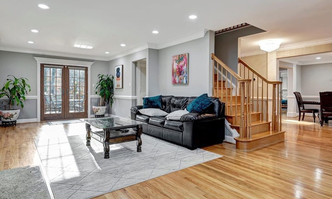 Lenni House | Guest Rated 10/10: Family Home with Pool Table & Fire Pit