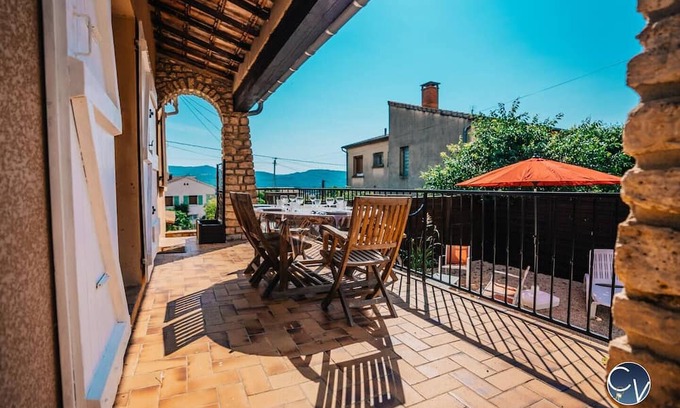 Goudargues House | Family-Friendly Maison Just 500m from Village Center