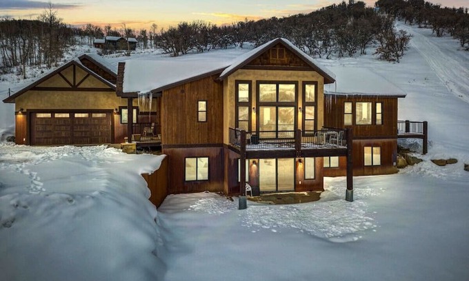 Clark Ski Chalet | Inviting Ski In/Out Chalet with Family-Friendly Amenities
