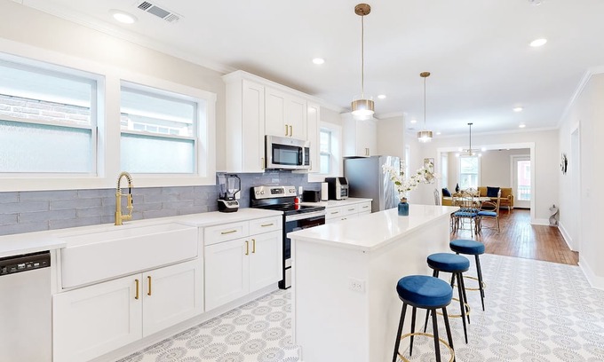 Eastside House | Dog-friendly duplex 1 mi. from Forsyth Park with enclosed yard & 2 decks