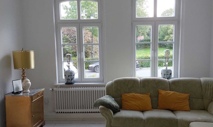 Blexen House | Cozy Ground-Floor Retreat with Pool in Nordenham
