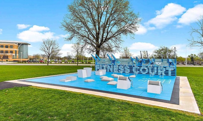 Aurora Apartment | Cozy 1-Bedroom Apartment in Aurora with Great Amenities