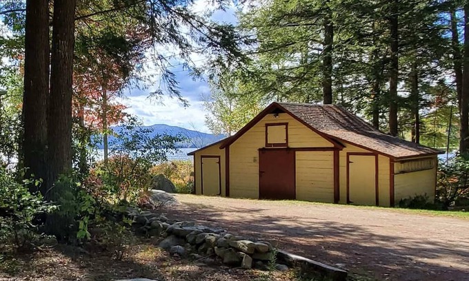 Sunapee House | Discover a Lake Sunapee Gem Ideal for Family Gatherings
