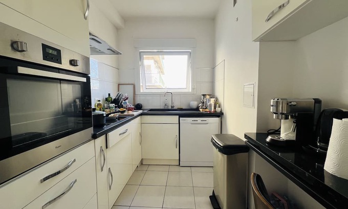 Republique–Point-du-Jour Apartment | Cozy Apartment Near Porte de Saint-Cloud with Great Amenities