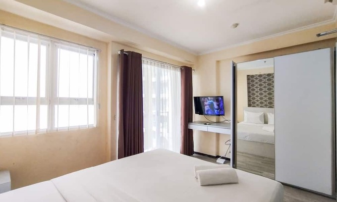 Cimahi Apartment | Stylish 1Br Apartment Near Gateway Pasteur - Family-Friendly