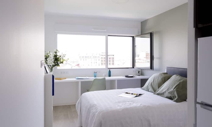 Louis Bertrand-Mirabeau-Semard House | Comfortable Studio Near Paris Metro with Child-Friendly Amenities
