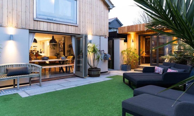 Botallack House | Relaxing Spa Retreat Steps from the Sea