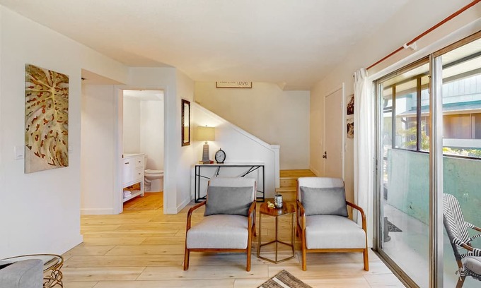Clearwater Condo | 2-story condo with on-site pool, screened patio, AC, & private W/D