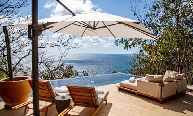 Santa Maria Tonameca Villa | Casa Cuachalala: Design-Forward Beachfront Getaway