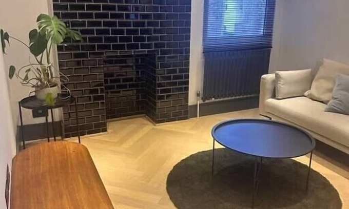 Crofton Park Apartment | Stylish 3BD Designer Apartment with Kitchen & Kid-Friendly Space