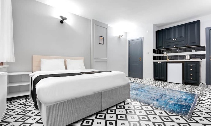 Kabatas House | Cozy Studio Flat Near Kabatas and Taksim, Family-Friendly