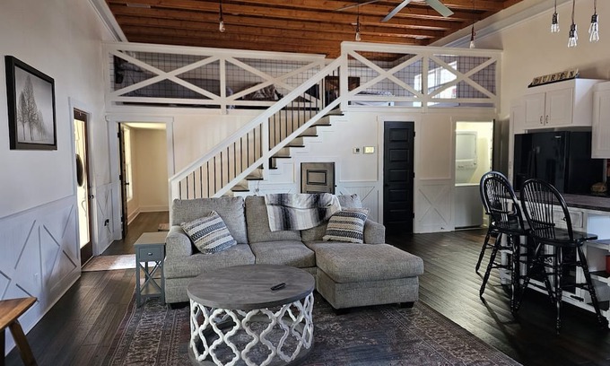 Rutledge Cottage | Inviting Rutledge Cottage: Your Ideal Getaway Awaits