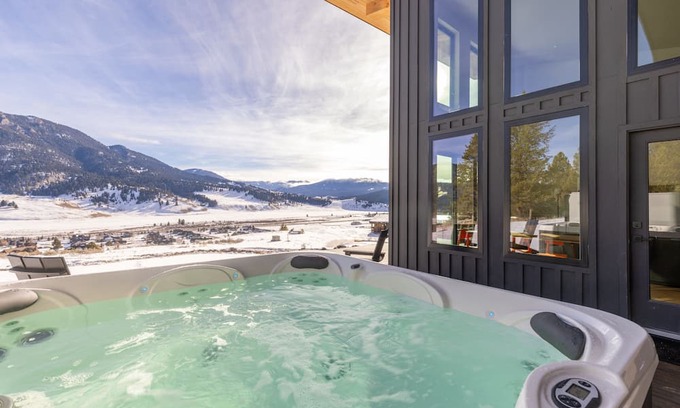 Riverview Ranch House | Elegant Sky Cabin with Private Hot Tub and Scenic Views