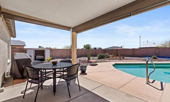 Arizona City House | Inviting Desert Oasis Retreat with Private Pool & Ocean View