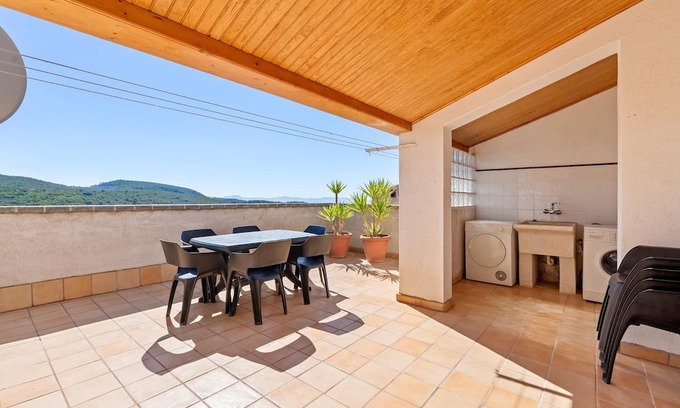 La Figuera House | Scenic Vineyard Retreat with Breathtaking Views in Tarragona