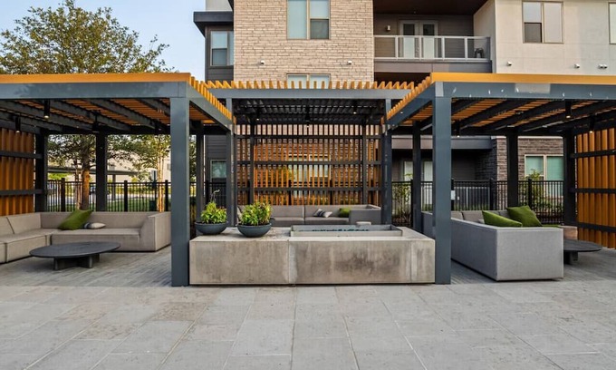 Fort Worth Apartment | Tranquil Retreat with Pool, Gym and Pet-Friendly Amenities