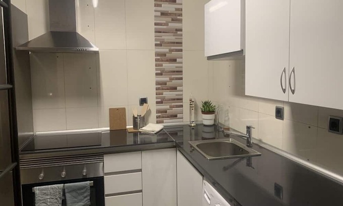 San Sebastian de los Reyes Apartment | Loft Moderno Ideal Teletrabajo o Familias a 10 Minutos del Aeropuerto