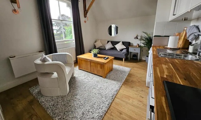 Barbourne Apartment | Pass the Keys | Charming 1 Bedroom Apartment in Historic Barbourne