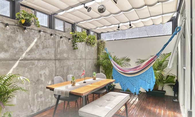 Santa Maria la Ribera Apartment | New Apt. with colorful terrace l Pet friendly