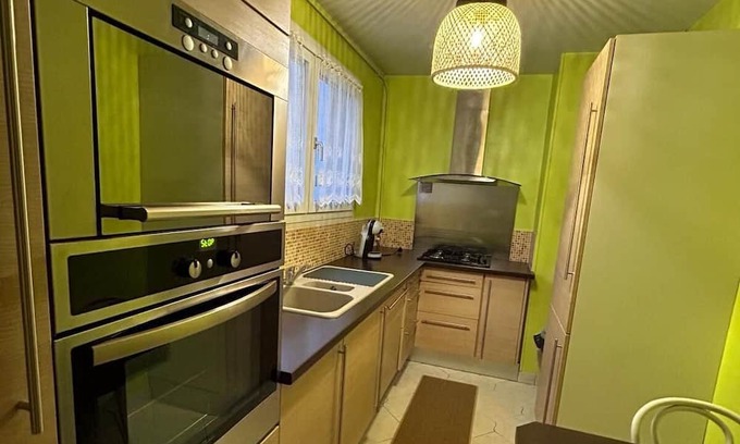 Mitry-Mory Bed & Breakfast | Room near Paris - CDG Airport - Disneyland - Astérix Park - Exhibition Centre