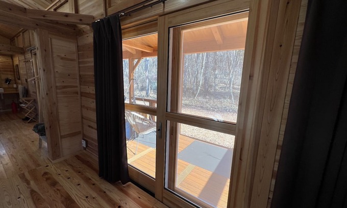 Hara Cottage | Welcoming Log House in Suwagun Nagano with Breakfast